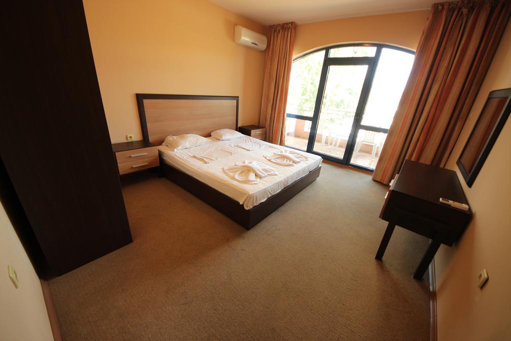 Menada Villa Bonita Apartments Сонячний Берег Екстер'єр фото