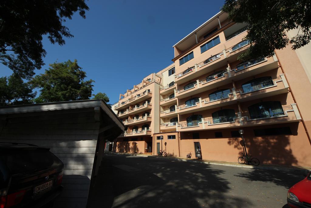 Menada Villa Bonita Apartments Сонячний Берег Екстер'єр фото
