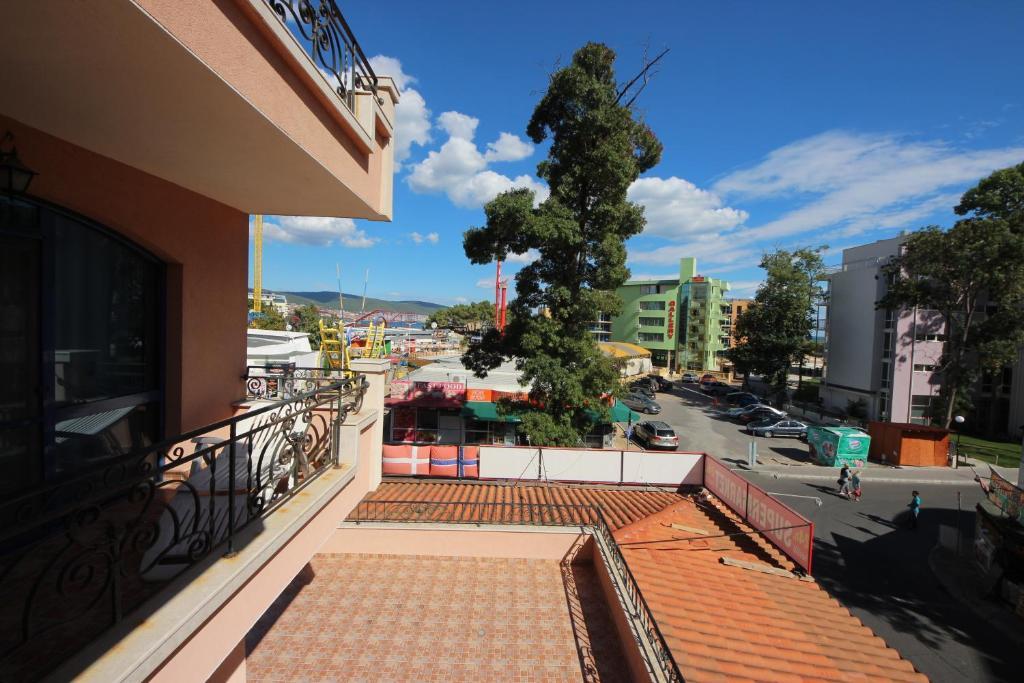Menada Villa Bonita Apartments Сонячний Берег Екстер'єр фото